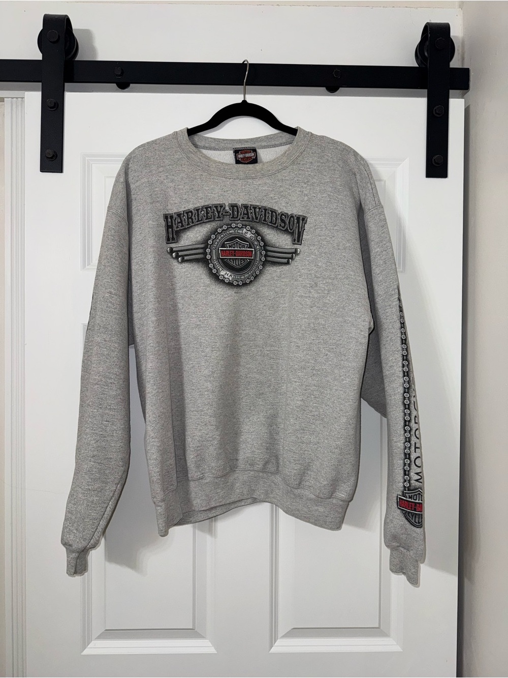 Harley-Davidson Gray Crewneck with Chest Emblem and Sleeve Detail (small stain)